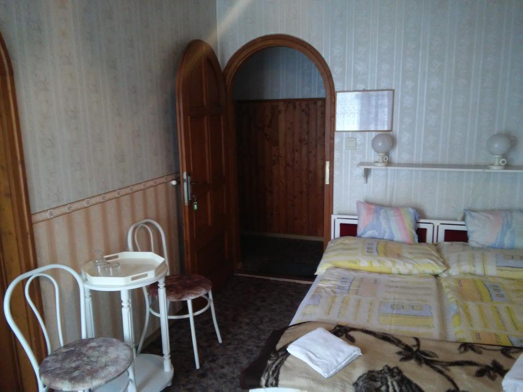 Steinhaus Bed & Breakfast Keszthely Δωμάτιο φωτογραφία